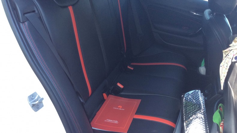 内装後方シート