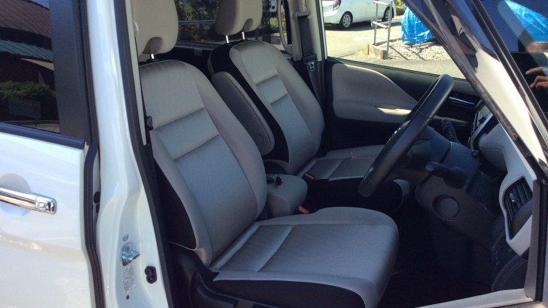 内装前方シート