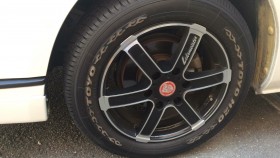 タイヤホイール前