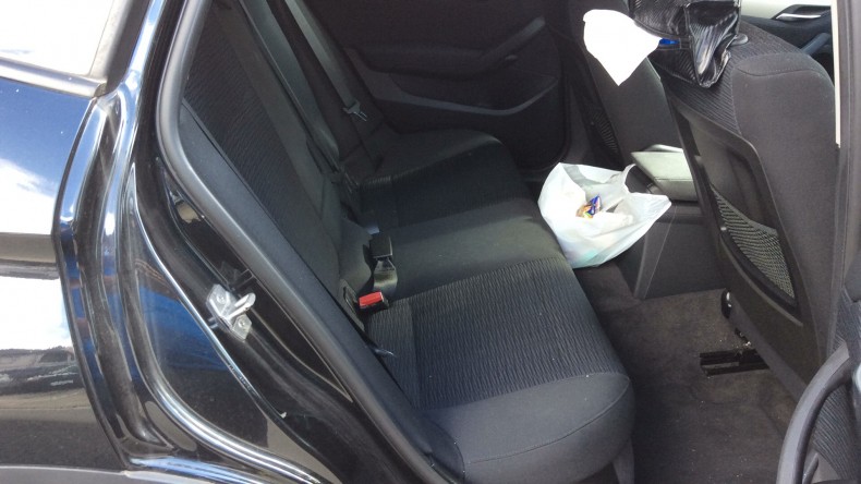 内装後方シート