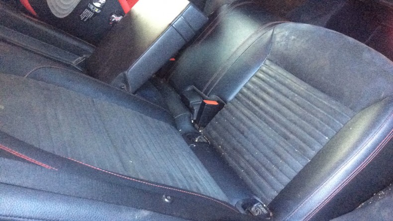 内装後方シート