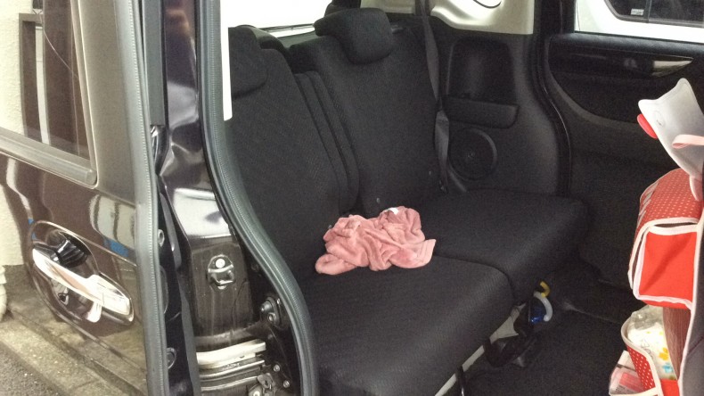 内装後方シート