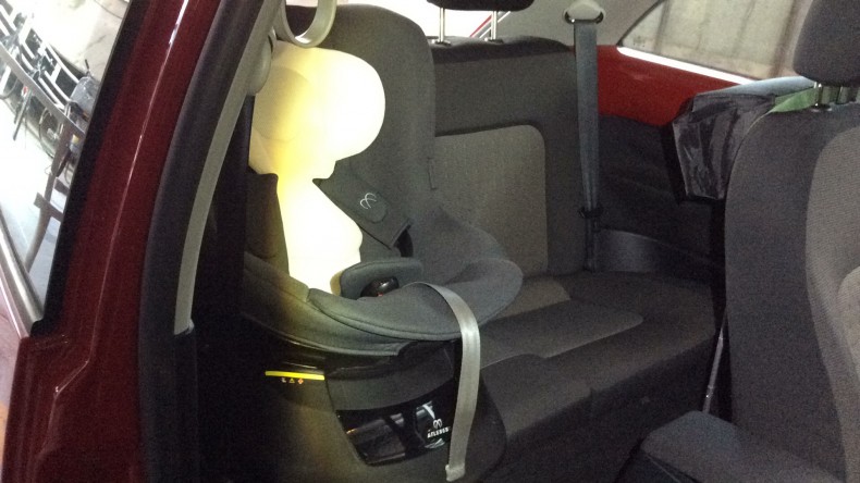 内装後方シート