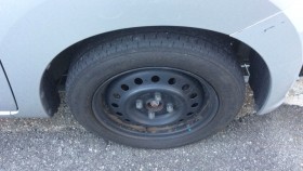 タイヤホイール前