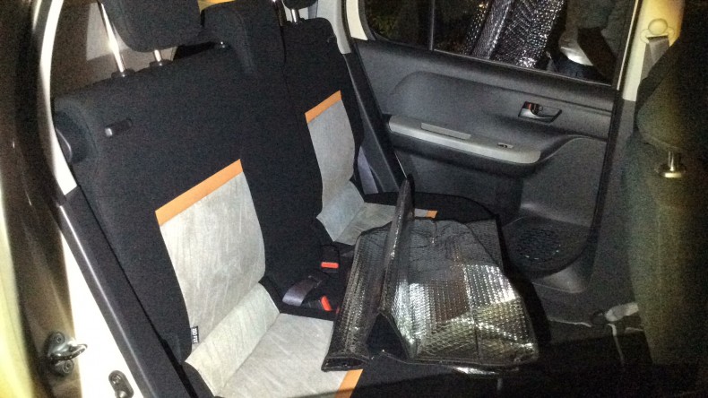 内装後方シート