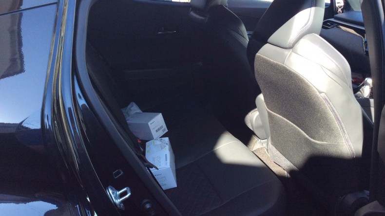 内装後方シート