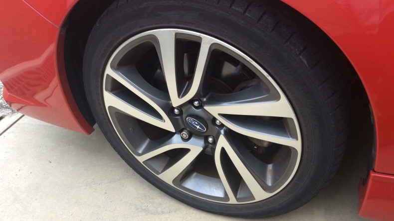 タイヤホイール前