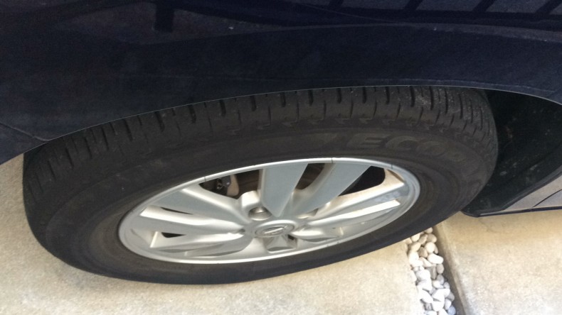 タイヤホイール前