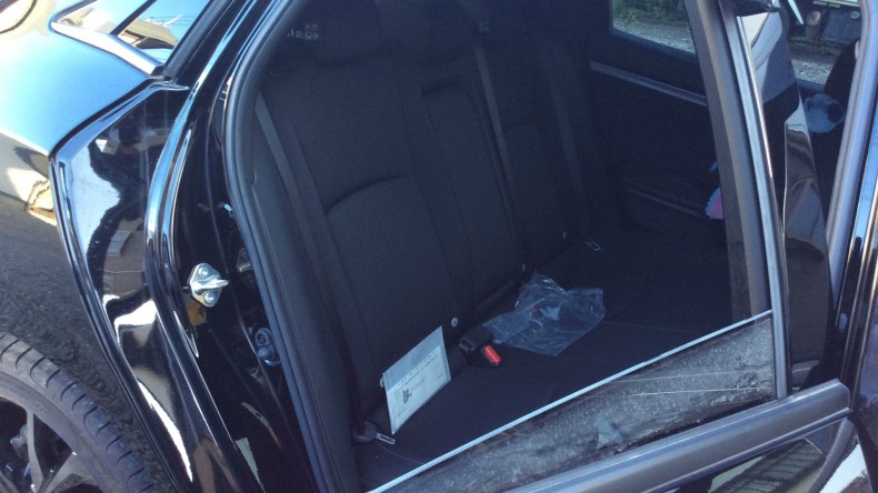 内装後方シート