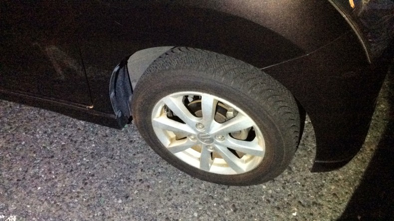 タイヤホイール前