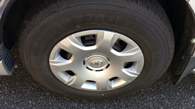 タイヤホイール前