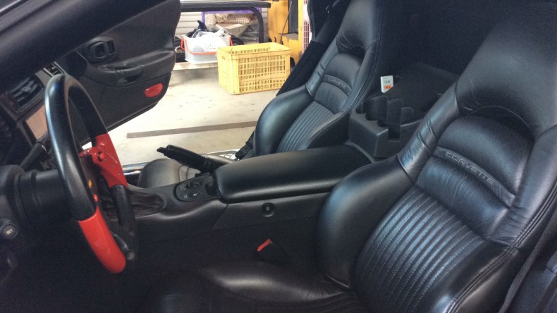 内装前方シート