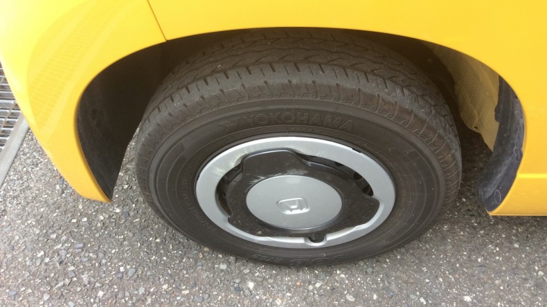 タイヤホイール前