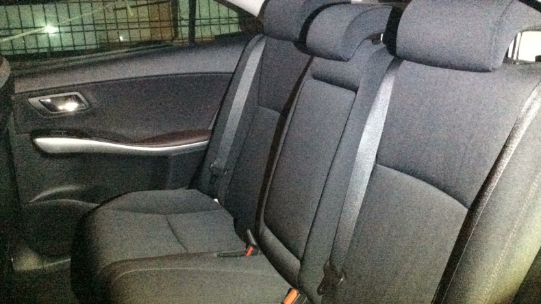 内装後方シート