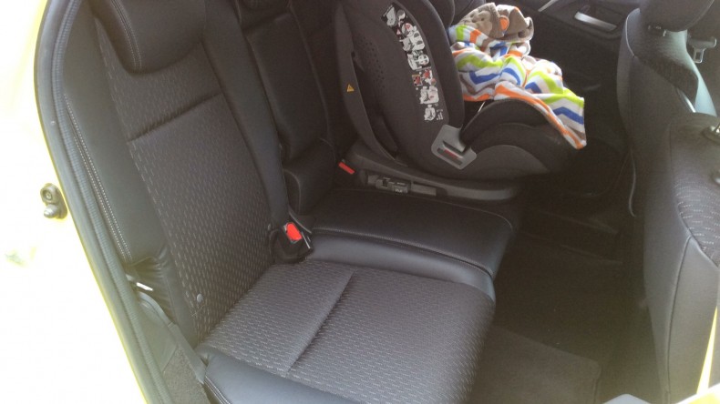 内装後方シート