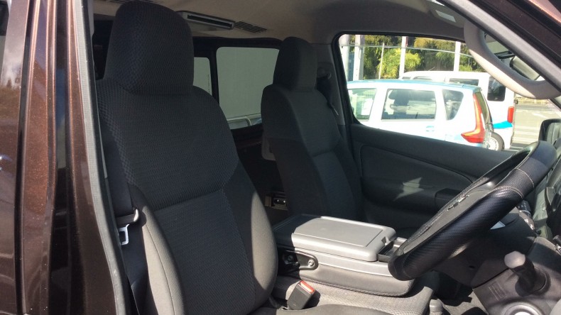 内装前方シート