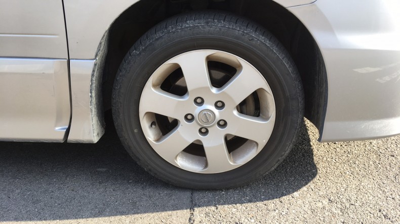 タイヤホイール前