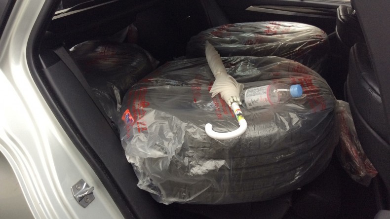 内装後方シート