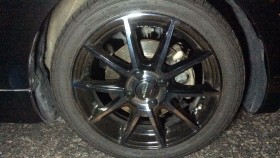 タイヤホイール前