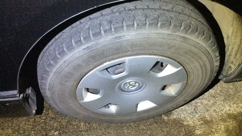 タイヤホイール前