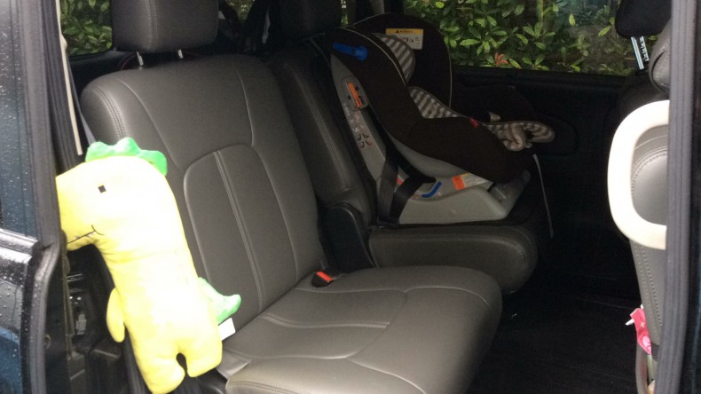 内装後方シート