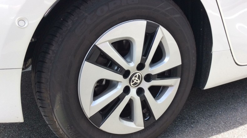 タイヤホイール前