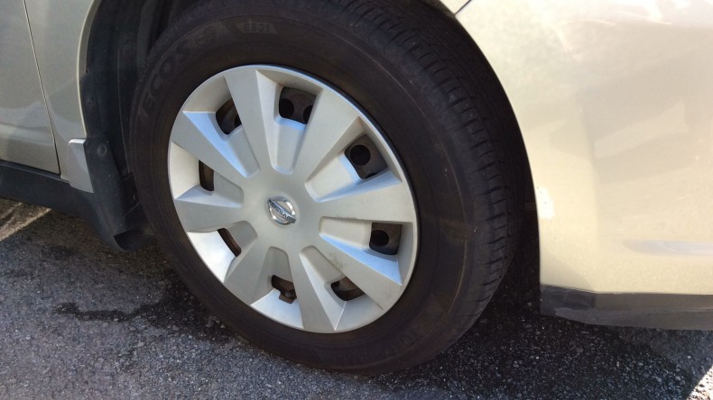 タイヤホイール前