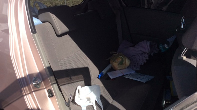 内装後方シート