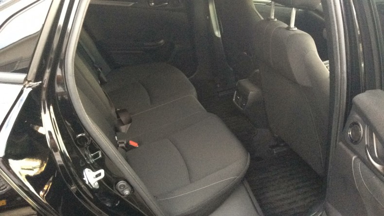 内装後方シート