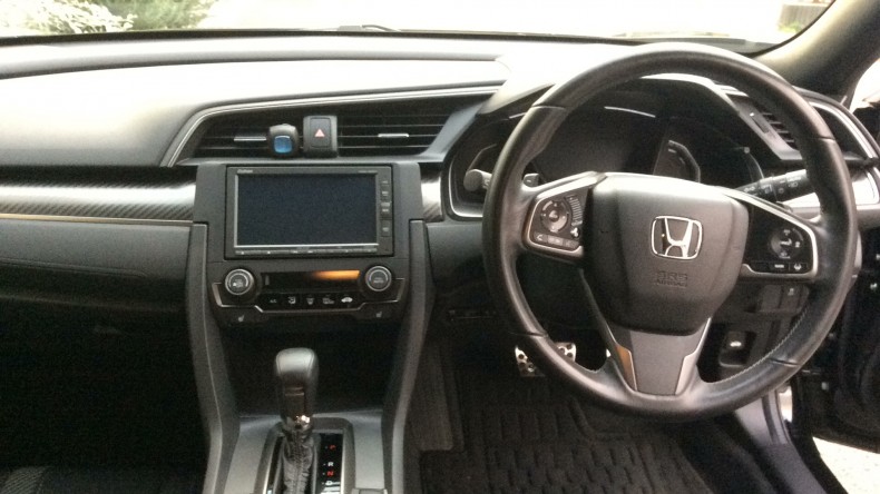 内装インパネ全体