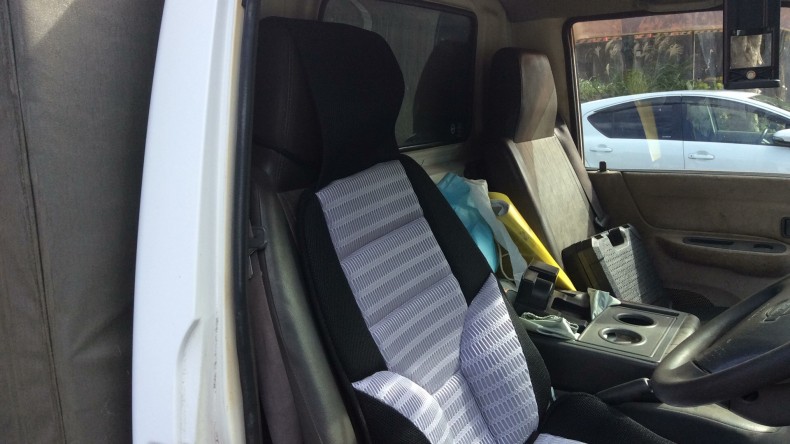 内装後方シート