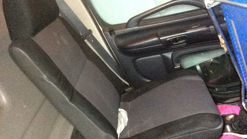 内装後方シート