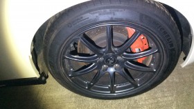 タイヤホイール前