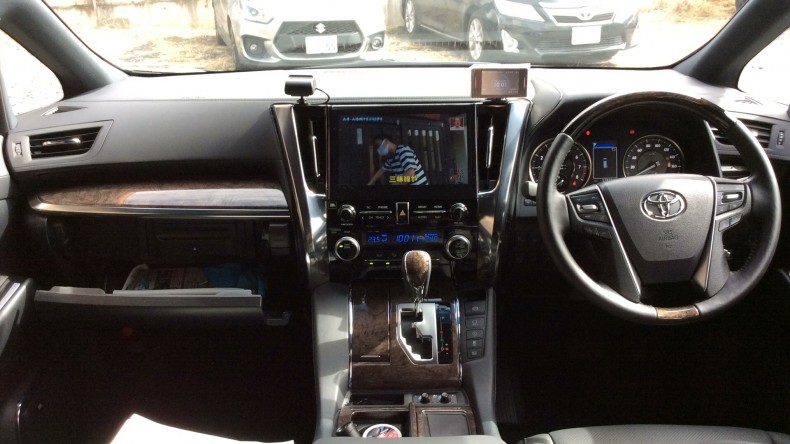 内装インパネ全体