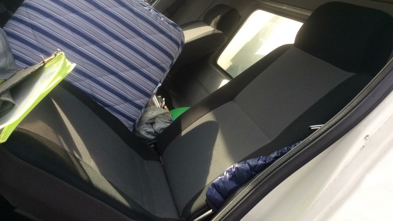 内装後方シート