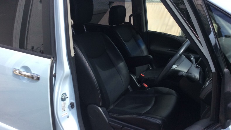 内装前方シート