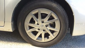 タイヤホイール前