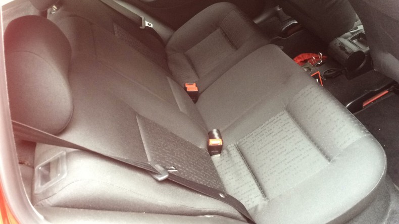 内装後方シート