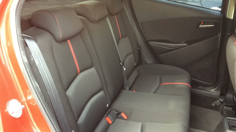 内装後方シート