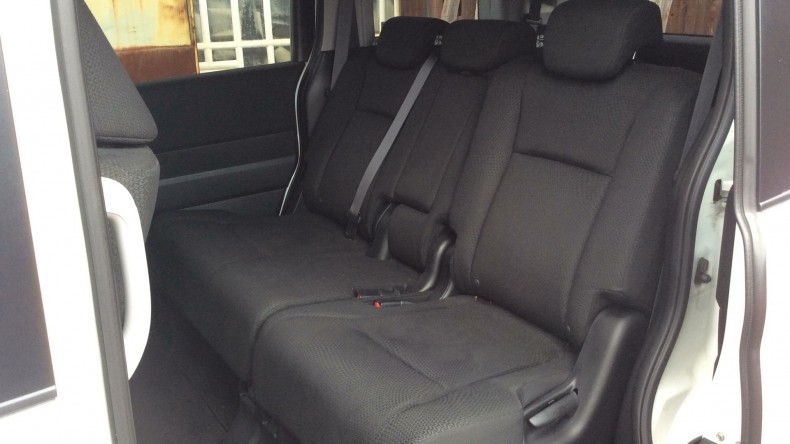 内装後方シート