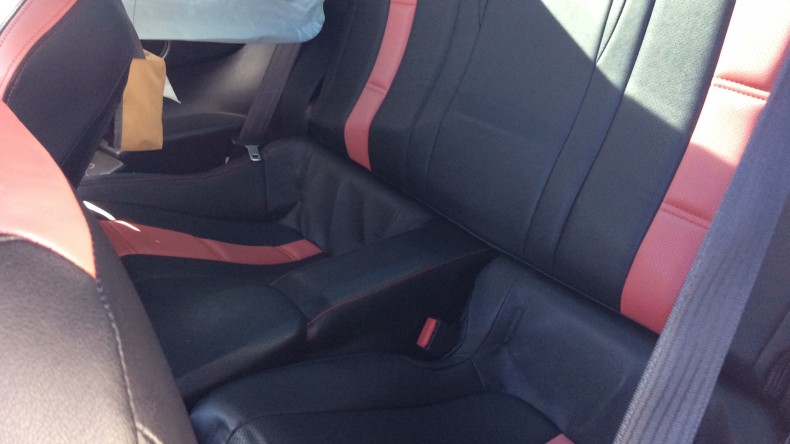 内装後方シート