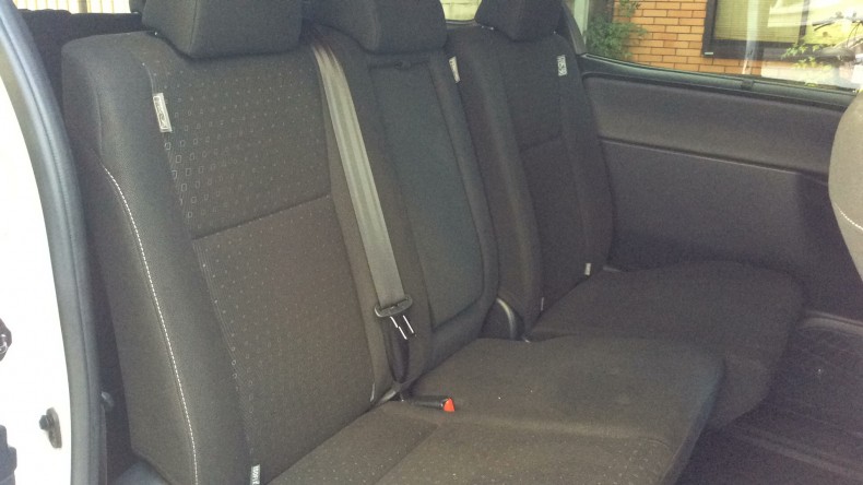 内装後方シート