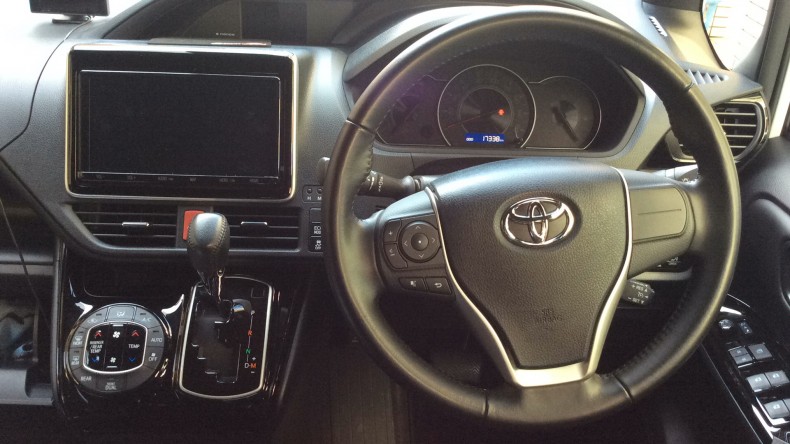 内装インパネ全体