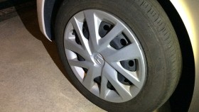 タイヤホイール前