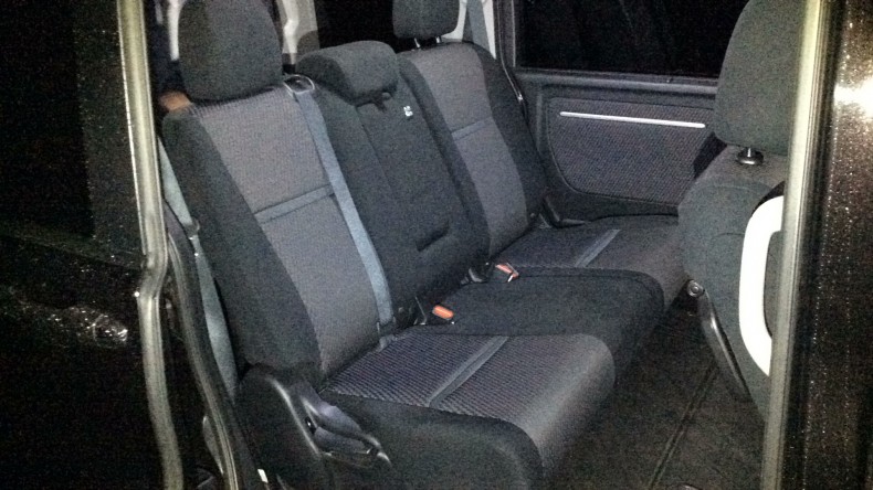 内装後方シート