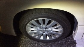 タイヤホイール前