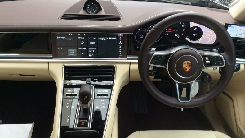 内装インパネ全体