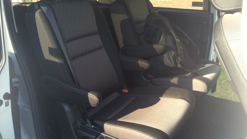 内装後方シート