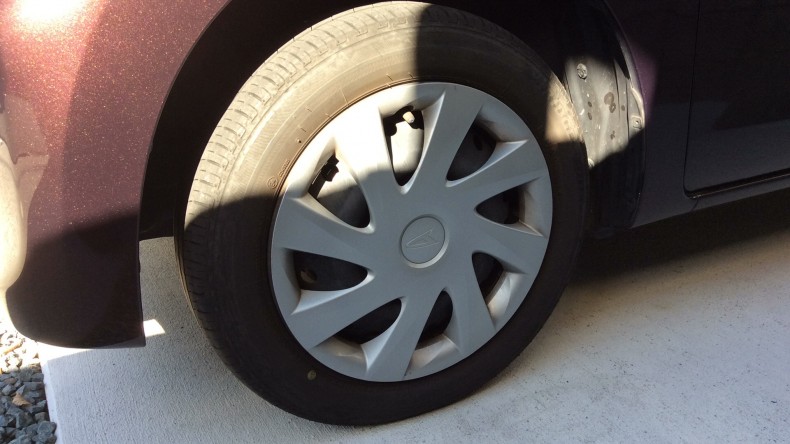 タイヤホイール前