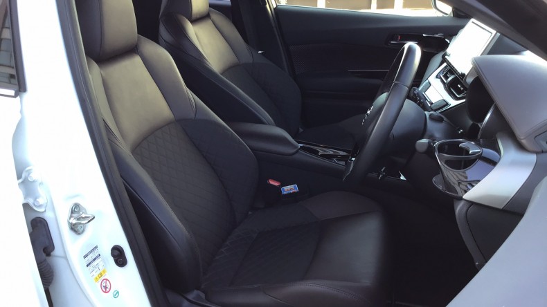 内装前方シート